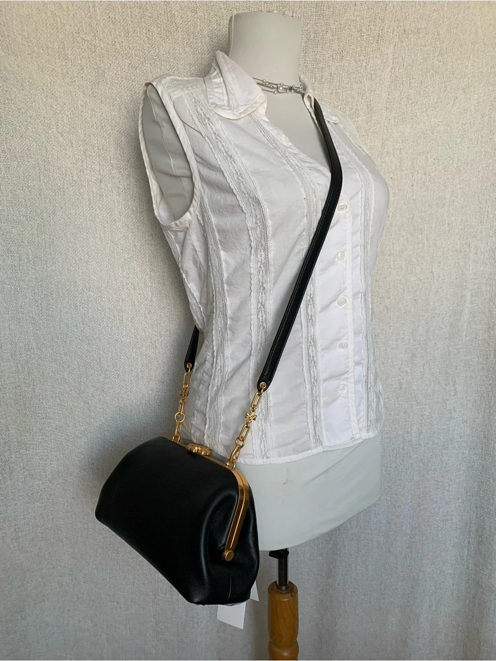NEW Tory Burch Cleo Black Leather Small Kiss Lock Chain Handbag/Crossbody Bag